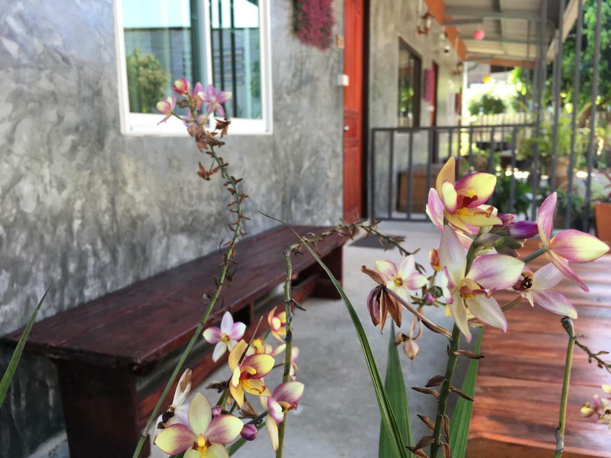 Muangchaem House Hotell Mae Chaem Eksteriør bilde