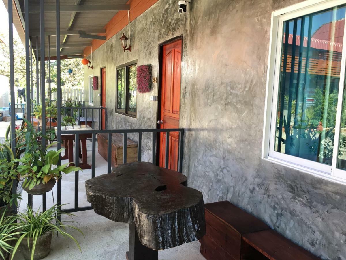 Muangchaem House Hotell Mae Chaem Eksteriør bilde